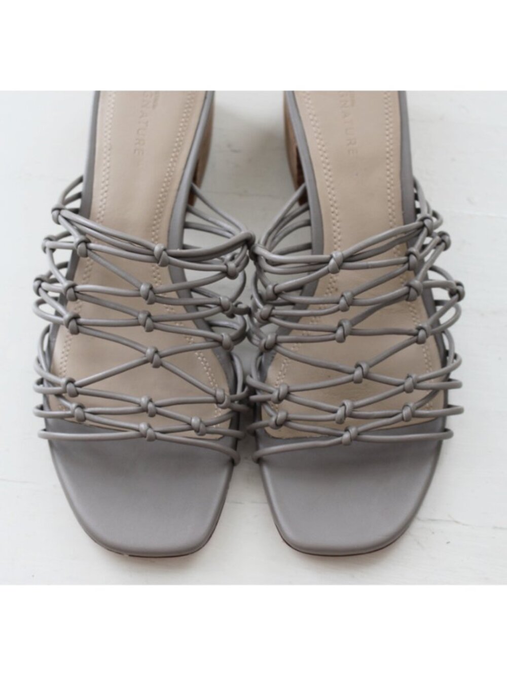 New in Box - Nordstrom Signature “Leandra” Knotted Slide Sandal in Size 8